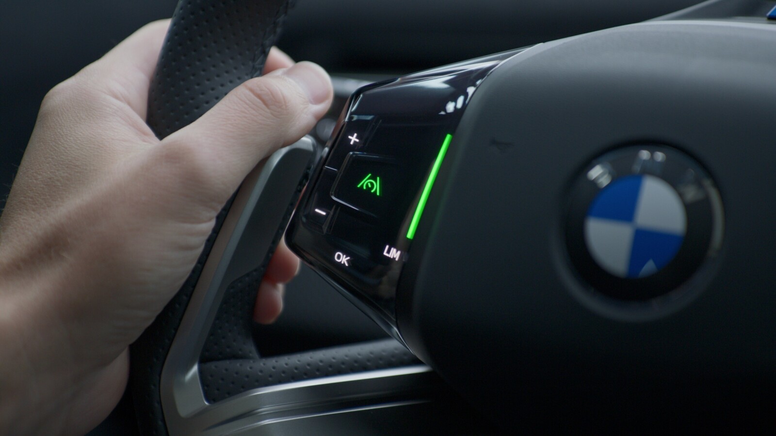 Photo : BMW iX3 - Highway Assistant par BMW