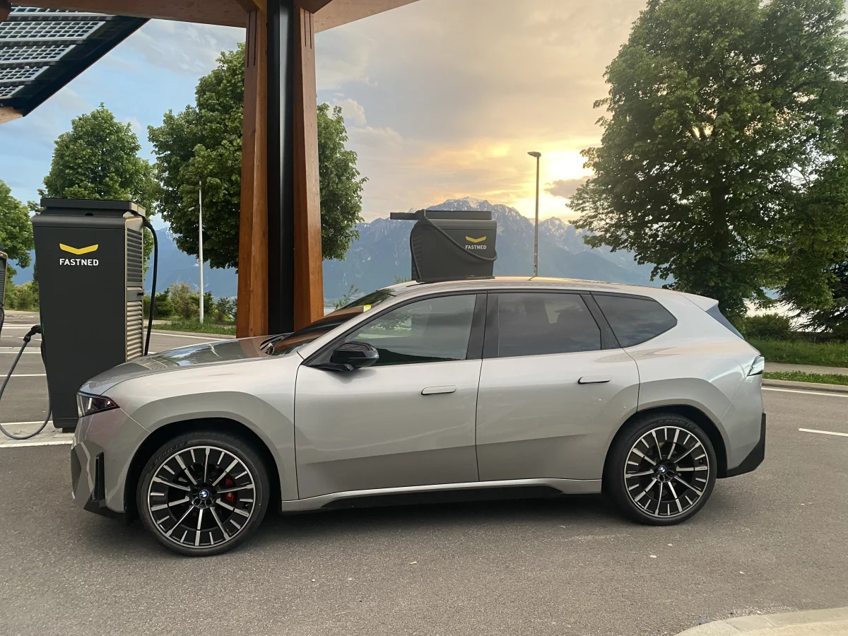 Recharge Fastned BMW iX3 - Crédit : xaas123 pour Ma-BMW